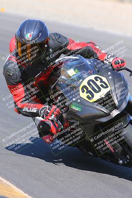 media/Oct-01-2023-SoCal Trackdays (Sun) [[4c570cc352]]/Turn 7 Inside (11am)/